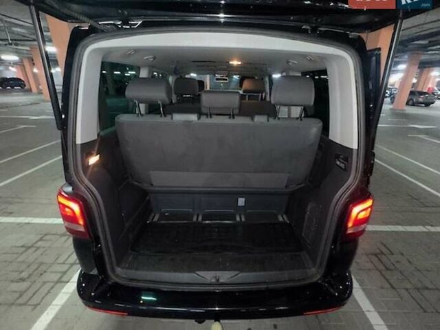 Черный Фольксваген Мультиван, объемом двигателя 1.97 л и пробегом 300 тыс. км за 20950 $, фото 6 на Automoto.ua