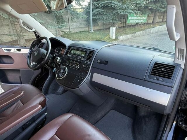 Чорний Фольксваген Мультиван, об'ємом двигуна 2 л та пробігом 117 тис. км за 9400 $, фото 23 на Automoto.ua