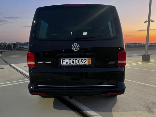 Черный Фольксваген Мультиван, объемом двигателя 2 л и пробегом 122 тыс. км за 8600 $, фото 10 на Automoto.ua