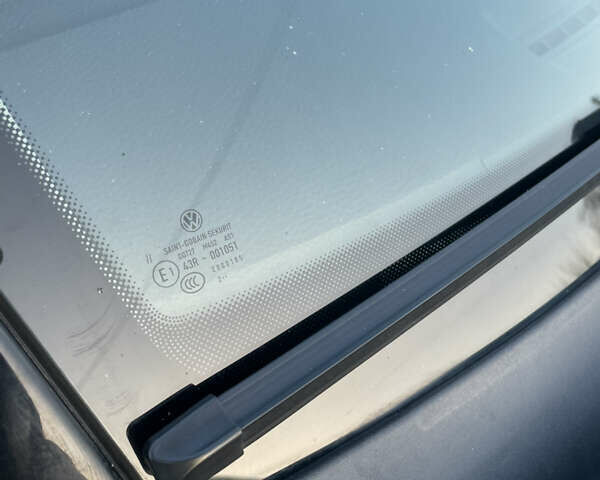 Черный Фольксваген Мультиван, объемом двигателя 1.97 л и пробегом 257 тыс. км за 26700 $, фото 47 на Automoto.ua