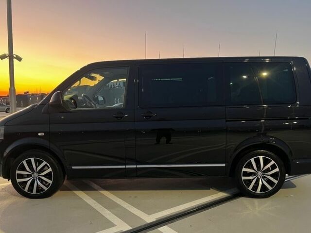 Черный Фольксваген Мультиван, объемом двигателя 2 л и пробегом 122 тыс. км за 8600 $, фото 8 на Automoto.ua