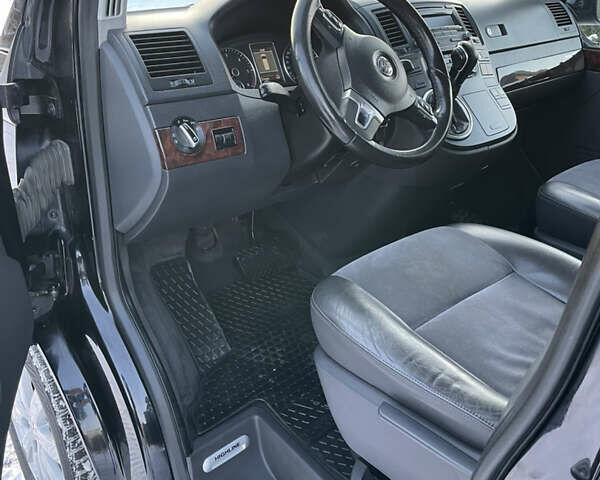 Черный Фольксваген Мультиван, объемом двигателя 1.97 л и пробегом 257 тыс. км за 26700 $, фото 21 на Automoto.ua