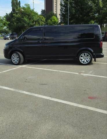 Черный Фольксваген Мультиван, объемом двигателя 1.97 л и пробегом 145 тыс. км за 30000 $, фото 8 на Automoto.ua