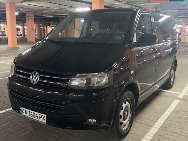 Черный Фольксваген Мультиван, объемом двигателя 1.97 л и пробегом 300 тыс. км за 20950 $, фото 2 на Automoto.ua