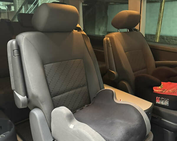 Чорний Фольксваген Мультиван, об'ємом двигуна 1.98 л та пробігом 191 тис. км за 25500 $, фото 17 на Automoto.ua