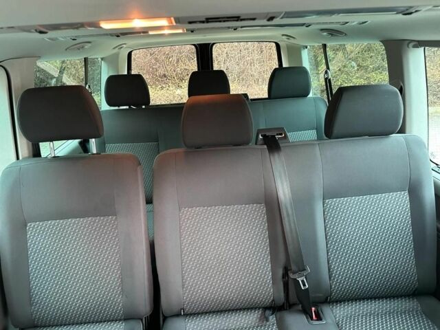 Черный Фольксваген Мультиван, объемом двигателя 2 л и пробегом 142 тыс. км за 12800 $, фото 21 на Automoto.ua