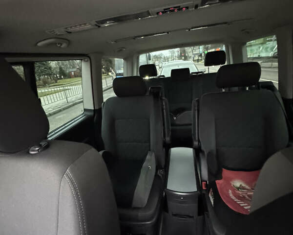 Чорний Фольксваген Мультиван, об'ємом двигуна 1.98 л та пробігом 191 тис. км за 25500 $, фото 3 на Automoto.ua