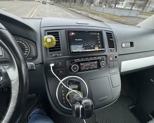 Чорний Фольксваген Мультиван, об'ємом двигуна 1.98 л та пробігом 191 тис. км за 25500 $, фото 5 на Automoto.ua