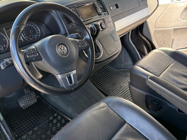 Черный Фольксваген Мультиван, объемом двигателя 2 л и пробегом 258 тыс. км за 9800 $, фото 9 на Automoto.ua