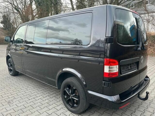 Черный Фольксваген Мультиван, объемом двигателя 2 л и пробегом 142 тыс. км за 12800 $, фото 5 на Automoto.ua