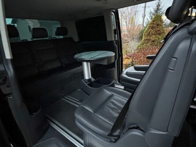 Чорний Фольксваген Мультиван, об'ємом двигуна 2 л та пробігом 259 тис. км за 9700 $, фото 9 на Automoto.ua