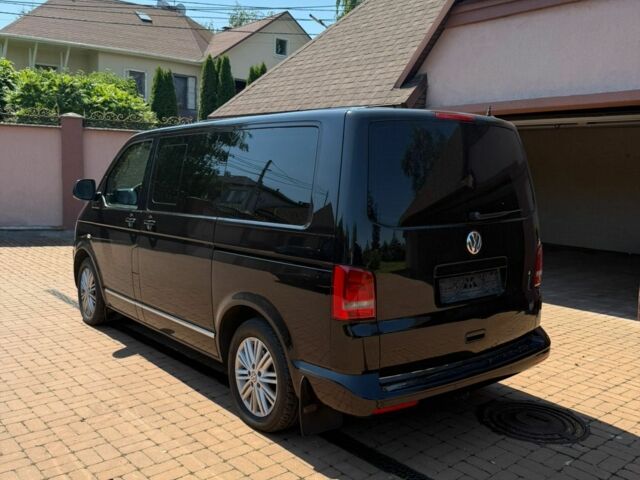 Черный Фольксваген Мультиван, объемом двигателя 2 л и пробегом 330 тыс. км за 30000 $, фото 1 на Automoto.ua