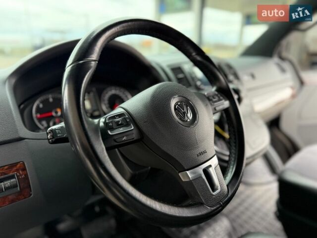 Черный Фольксваген Мультиван, объемом двигателя 1.97 л и пробегом 291 тыс. км за 25900 $, фото 19 на Automoto.ua