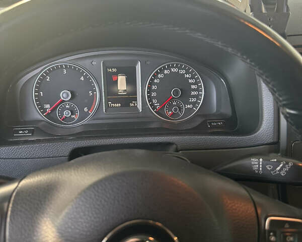 Черный Фольксваген Мультиван, объемом двигателя 1.97 л и пробегом 180 тыс. км за 32000 $, фото 7 на Automoto.ua