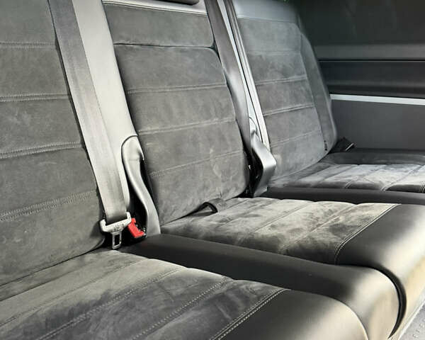 Чорний Фольксваген Мультиван, об'ємом двигуна 1.97 л та пробігом 196 тис. км за 38500 $, фото 33 на Automoto.ua