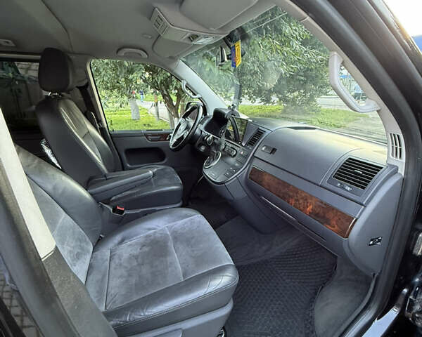 Черный Фольксваген Мультиван, объемом двигателя 2 л и пробегом 178 тыс. км за 29900 $, фото 31 на Automoto.ua