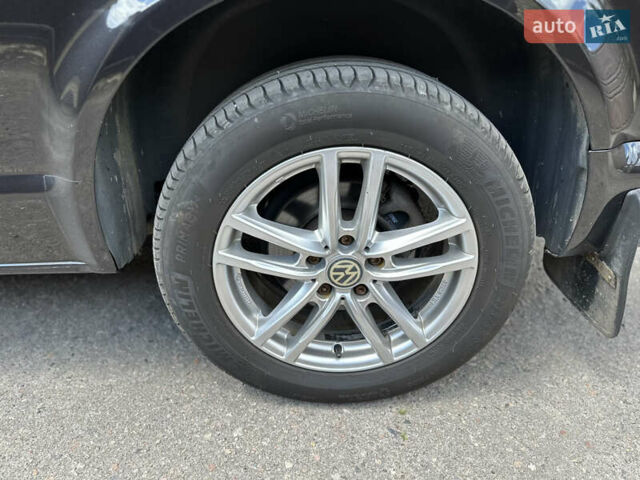 Черный Фольксваген Мультиван, объемом двигателя 1.97 л и пробегом 155 тыс. км за 32000 $, фото 33 на Automoto.ua