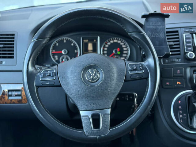 Черный Фольксваген Мультиван, объемом двигателя 1.97 л и пробегом 233 тыс. км за 38799 $, фото 23 на Automoto.ua