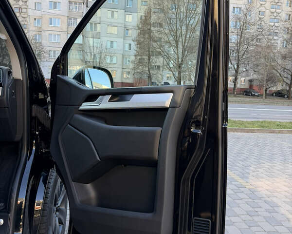 Черный Фольксваген Мультиван, объемом двигателя 1.97 л и пробегом 173 тыс. км за 40500 $, фото 44 на Automoto.ua