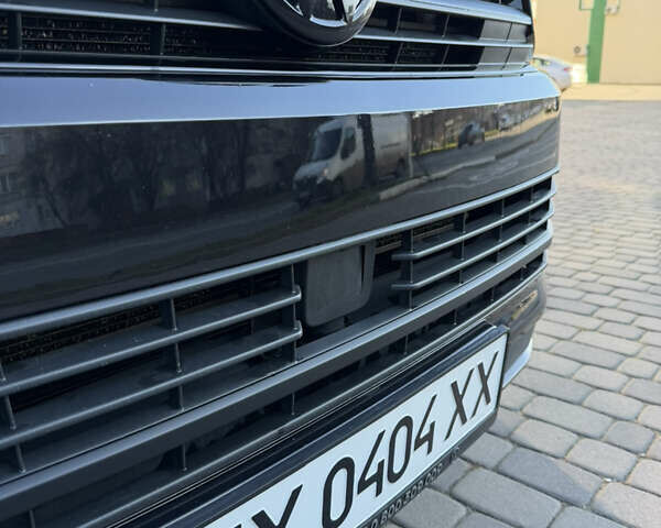 Черный Фольксваген Мультиван, объемом двигателя 1.97 л и пробегом 173 тыс. км за 40500 $, фото 28 на Automoto.ua