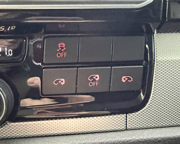 Чорний Фольксваген Мультиван, об'ємом двигуна 1.97 л та пробігом 196 тис. км за 38500 $, фото 40 на Automoto.ua