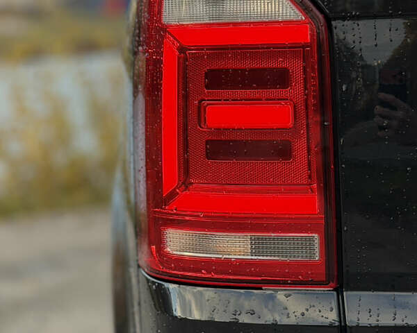 Чорний Фольксваген Мультиван, об'ємом двигуна 1.97 л та пробігом 196 тис. км за 38500 $, фото 16 на Automoto.ua