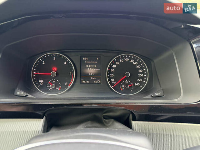 Чорний Фольксваген Мультиван, об'ємом двигуна 1.97 л та пробігом 196 тис. км за 38500 $, фото 41 на Automoto.ua