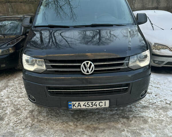 Черный Фольксваген Мультиван, объемом двигателя 1.97 л и пробегом 180 тыс. км за 32000 $, фото 1 на Automoto.ua