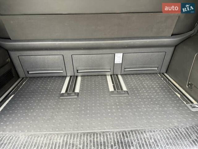 Чорний Фольксваген Мультиван, об'ємом двигуна 1.97 л та пробігом 196 тис. км за 38500 $, фото 28 на Automoto.ua