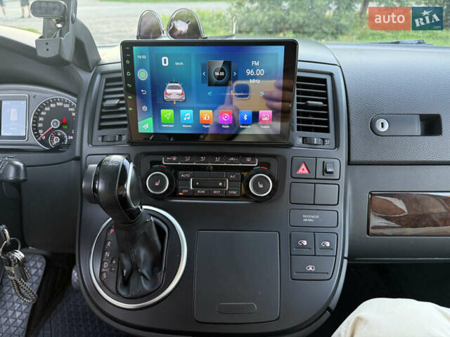 Черный Фольксваген Мультиван, объемом двигателя 2 л и пробегом 178 тыс. км за 29900 $, фото 36 на Automoto.ua