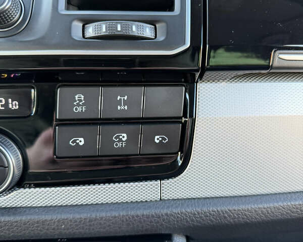 Черный Фольксваген Мультиван, объемом двигателя 1.97 л и пробегом 173 тыс. км за 40500 $, фото 37 на Automoto.ua