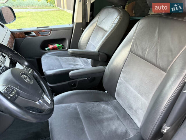 Черный Фольксваген Мультиван, объемом двигателя 2 л и пробегом 178 тыс. км за 29900 $, фото 17 на Automoto.ua