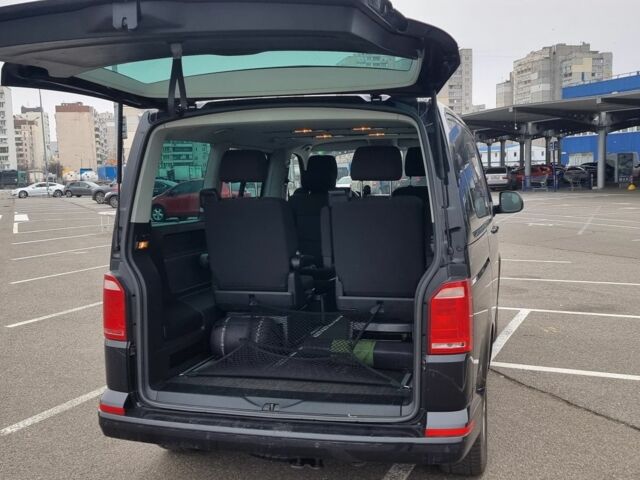 Черный Фольксваген Мультиван, объемом двигателя 2 л и пробегом 265 тыс. км за 36969 $, фото 7 на Automoto.ua