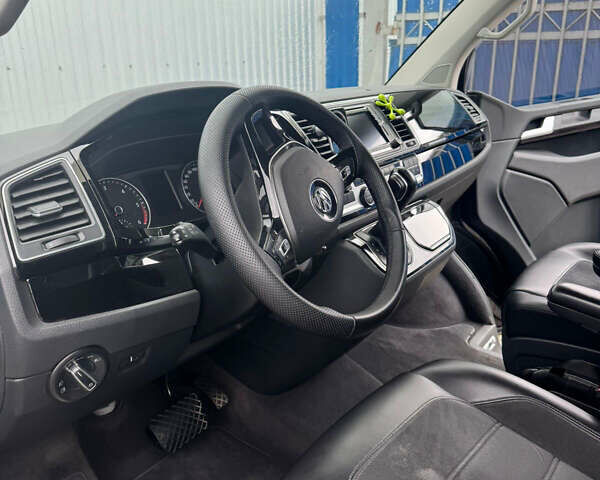 Черный Фольксваген Мультиван, объемом двигателя 1.97 л и пробегом 222 тыс. км за 37000 $, фото 9 на Automoto.ua