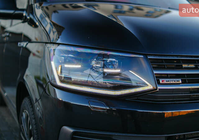 Чорний Фольксваген Мультиван, об'ємом двигуна 2 л та пробігом 265 тис. км за 45000 $, фото 4 на Automoto.ua