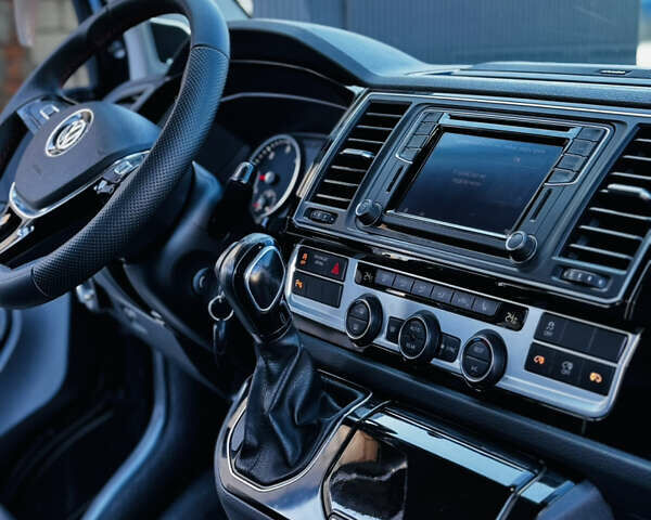 Фольксваген Мультиван 2016 у Вінниці на Automoto.ua Чорний Фольксваген Мультиван, об'ємом двигуна 2 л та пробігом 254 тис. км за 45000 $, фото 4 на Automoto.ua