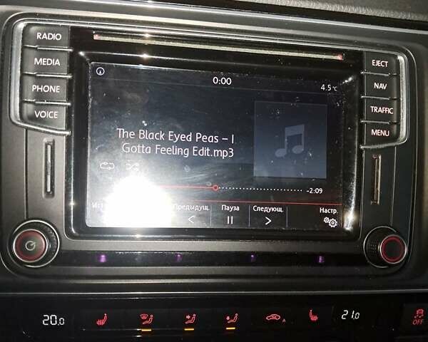 Черный Фольксваген Мультиван, объемом двигателя 2 л и пробегом 158 тыс. км за 42000 $, фото 30 на Automoto.ua