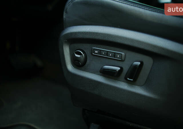 Чорний Фольксваген Мультиван, об'ємом двигуна 2 л та пробігом 265 тис. км за 45000 $, фото 20 на Automoto.ua