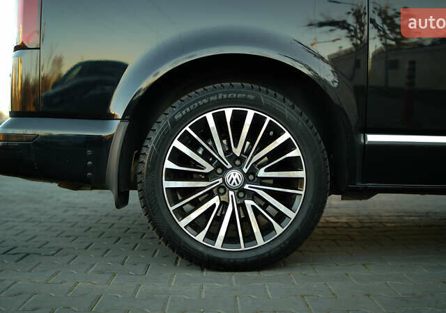 Чорний Фольксваген Мультиван, об'ємом двигуна 2 л та пробігом 265 тис. км за 45000 $, фото 19 на Automoto.ua