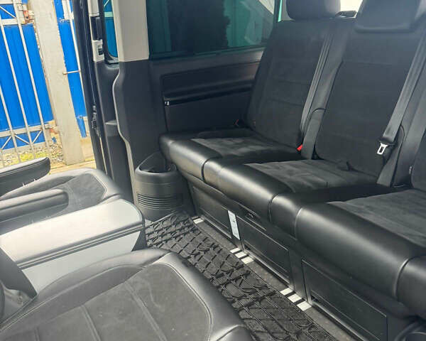 Черный Фольксваген Мультиван, объемом двигателя 1.97 л и пробегом 222 тыс. км за 37000 $, фото 14 на Automoto.ua