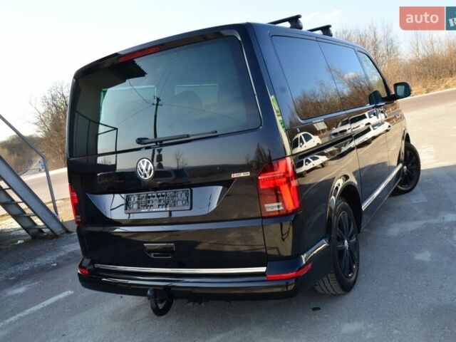 Чорний Фольксваген Мультиван, об'ємом двигуна 2 л та пробігом 216 тис. км за 41555 $, фото 34 на Automoto.ua