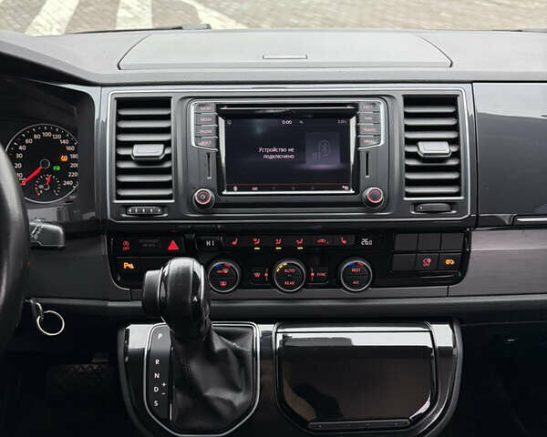 Черный Фольксваген Мультиван, объемом двигателя 2 л и пробегом 335 тыс. км за 30000 $, фото 10 на Automoto.ua