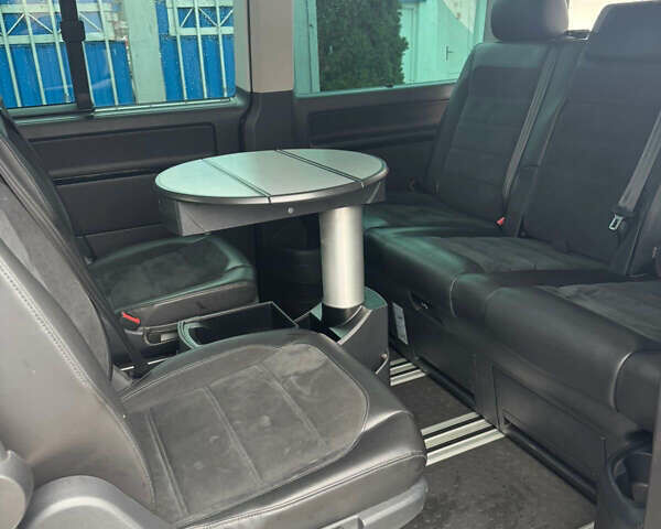 Черный Фольксваген Мультиван, объемом двигателя 1.97 л и пробегом 222 тыс. км за 37000 $, фото 12 на Automoto.ua