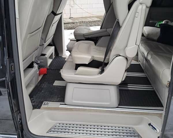 Черный Фольксваген Мультиван, объемом двигателя 2 л и пробегом 158 тыс. км за 42000 $, фото 10 на Automoto.ua