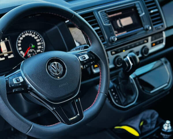 Фольксваген Мультиван 2016 у Вінниці на Automoto.ua Чорний Фольксваген Мультиван, об'ємом двигуна 2 л та пробігом 254 тис. км за 45000 $, фото 18 на Automoto.ua