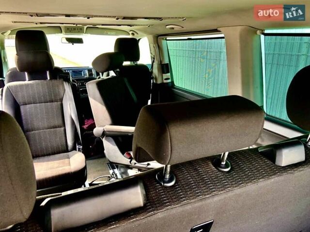 Черный Фольксваген Мультиван, объемом двигателя 2 л и пробегом 243 тыс. км за 24900 $, фото 3 на Automoto.ua