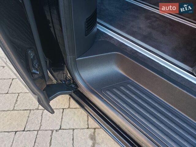 Черный Фольксваген Мультиван, объемом двигателя 2 л и пробегом 255 тыс. км за 34500 $, фото 70 на Automoto.ua