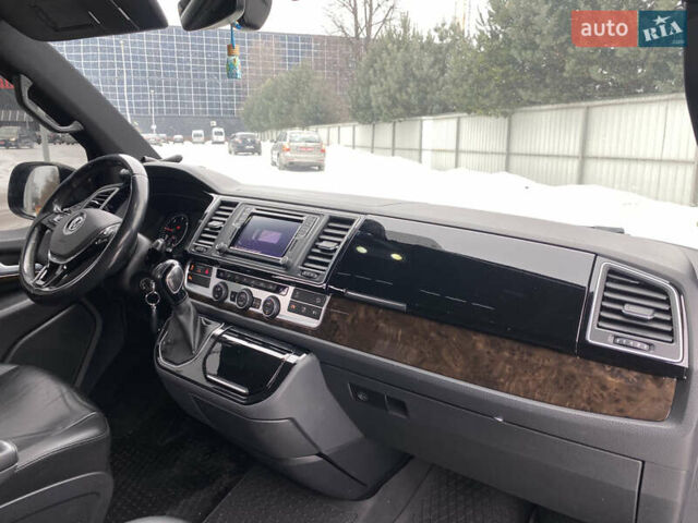 Черный Фольксваген Мультиван, объемом двигателя 2 л и пробегом 223 тыс. км за 37000 $, фото 16 на Automoto.ua