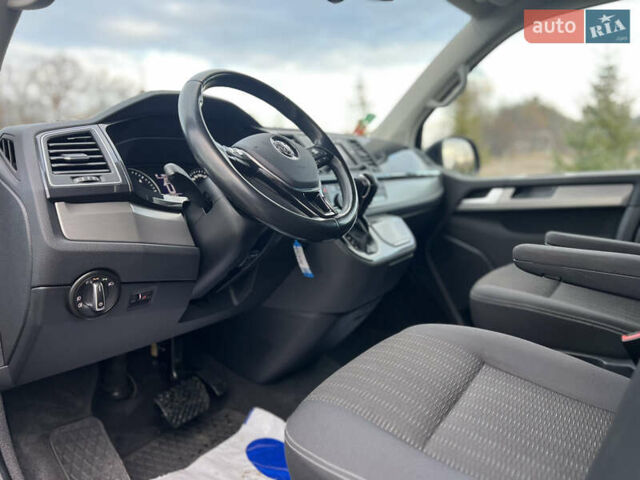 Черный Фольксваген Мультиван, объемом двигателя 2 л и пробегом 270 тыс. км за 31999 $, фото 17 на Automoto.ua