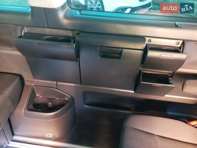 Черный Фольксваген Мультиван, объемом двигателя 2 л и пробегом 255 тыс. км за 34500 $, фото 80 на Automoto.ua